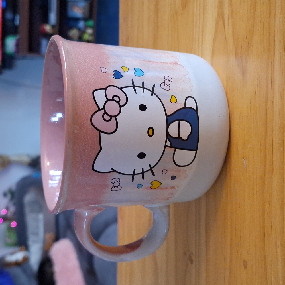 Hello Kitty Ceramic Mug - Picture 3 of 7